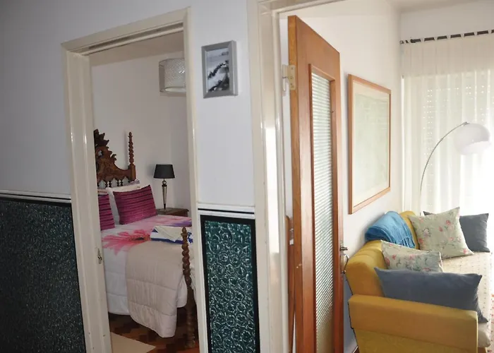 Casa De Zira * ナザレ